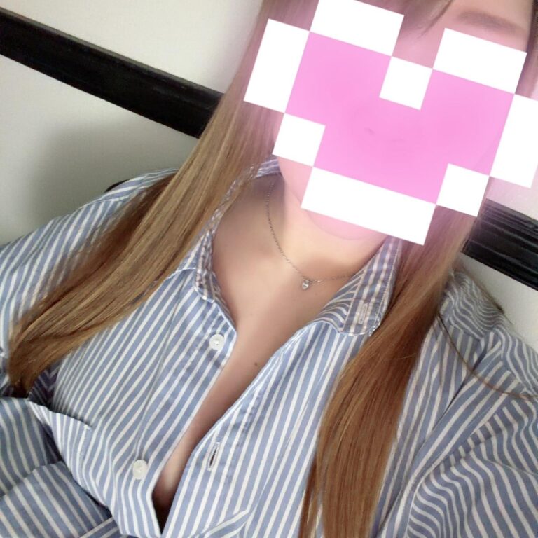 カナタ「出勤しました♪」(1/5)